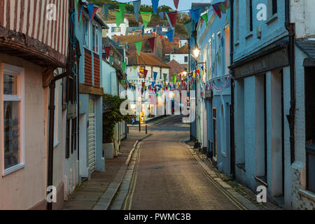 Am Abend in der Altstadt von Hastings, East Sussex. Stockfoto