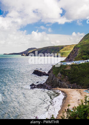 Der Wasserfall am Tresaith an der walisischen Küste in Ceredigion. Stockfoto
