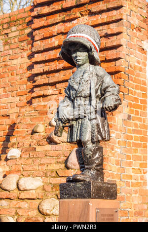 Warschau, Polen - 23. November 2017: Denkmal für die kleinen Aufständischen Gedenken an Kindersoldaten, die an der Warschauer Aufstand von 1944 nahm. Stockfoto