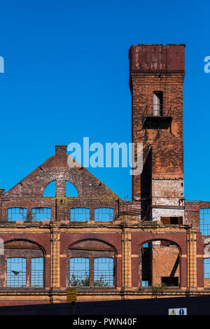 Verlassene Feuer beschädigte Werk im Eastside Schlösser, Birmingham, West Midlands, England, Großbritannien Stockfoto