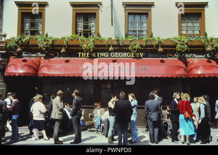 Der König George IV Kneipe, Montpelier Square. London (inzwischen abgerissenen) ca. 80er Jahre Stockfoto