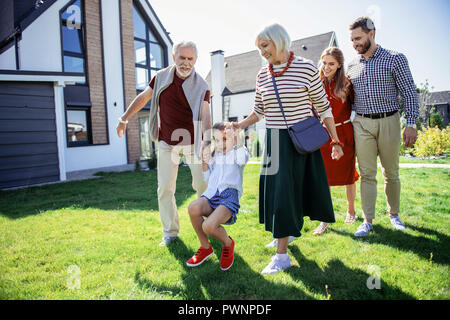 Positiv begeistert Menschen Zeit verbringen Sie mit Vergnügen Stockfoto