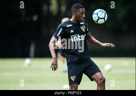 Sao Paulo, Brasilien. 17 Okt, 2018. TREINO TUN SPFC-Carneiro während des Trainings in São Paulo Futebol Clube gehalten bei CCT Barra Funda, im Westen Zone von São Paulo. (Foto: Maurício Rummens/Fotoarena) Credit: Foto Arena LTDA/Alamy leben Nachrichten Stockfoto