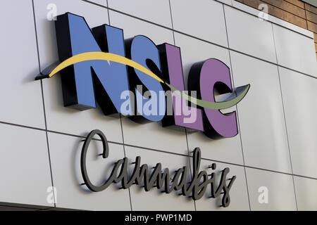 Halifax, Nova Scotia. 17 Okt, 2018. Die NSLC Cannabis Store auf Clyde Street, Halifax, N.S., 17. Okt. 2018. Die KANADISCHE PRESSE BILDER/Lee Brown Credit: Lee Brown/Alamy leben Nachrichten Stockfoto