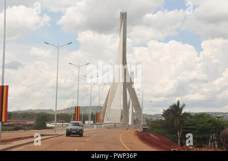 Jinja, Uganda. 17. Oktober 2018. Die Quelle des Nils Brücke, der Präsident von Uganda, Yoweri Museveni in Auftrag gegeben wurde. Kredit; Donald Kiirya/Alamy Leben Nachrichten. Stockfoto