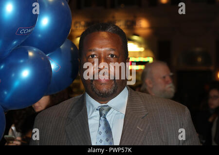London, Großbritannien. 17 Okt, 2018. Wendell Pierce, Unternehmen - Opening Night, Gielgud Theatre, Shaftesbury Avenue, Soho, London, UK, 17. Oktober 2018, Foto von Richard Goldschmidt Credit: Rich Gold/Alamy leben Nachrichten Stockfoto
