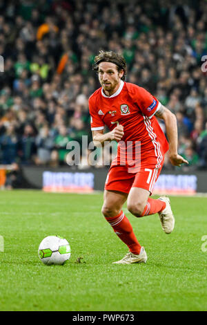 Dublin, Dublin, Irland. 16 Okt, 2018. Joe Allen in Aktion während der Rep. von Irland Gesehen vs Wales UEFA Nationen Liga Match im Aviva Stadium. Endstand Irland 0-1 Wales Credit: Ben Ryan/SOPA Images/ZUMA Draht/Alamy leben Nachrichten Stockfoto