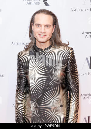 New York, NY - 17. Oktober 2018: Jordanien Roth tragen Haider Ackermann Anzug besucht American Ballet Theatre fallen Gala bei David Koch Theater im Lincoln Center Credit: Lev radin/Alamy leben Nachrichten Stockfoto