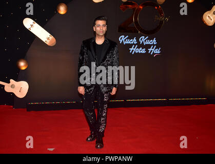 Oktober 16, 2018 - Mumbai, Indien - Indische Regisseur Karan Johar nehmen an der 20-Jahr-Feier der Film "Kuch Kuch Hota Hai' im Hotel JW Marriott Juhu in Mumbai. (Bild: © Azhar Khan/SOPA Bilder über ZUMA Draht) Stockfoto