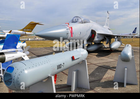 PAC JF-17 Thunder CAC Xiaolong (FC-1 Fierce Dragon) Jet fighter plane durch Pakistan Aeronautical Complex (PAC) und die Chengdu Aircraft Corporation Stockfoto