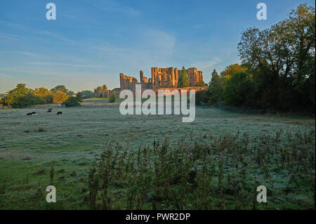 Schloss Kenilworth, Warwickshire Anfang Herbst morgen Landschaft Szene Stockfoto