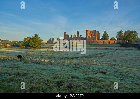 Schloss Kenilworth, Warwickshire Anfang Herbst morgen Landschaft Szene Stockfoto