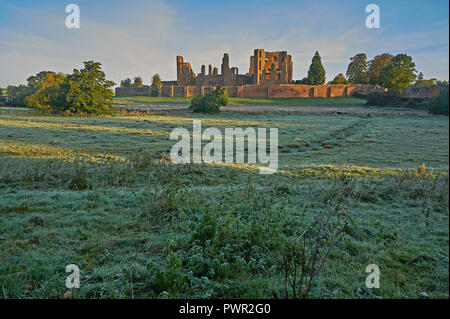 Schloss Kenilworth, Warwickshire Anfang Herbst morgen Landschaft Szene Stockfoto
