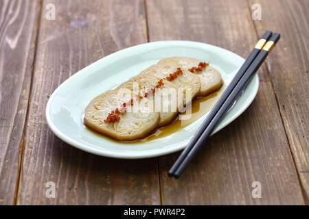 Osmanthus aromatisiert, gefüllte Lotus root mit Klebreis, chinesisches Essen Stockfoto