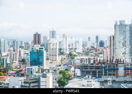 Panama City, Panama - März 2018: Stadtbild Antenne, die Skyline von Downtown Panama City Stockfoto