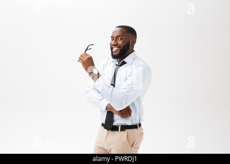 African American Business Mann mit Brille denkt über isoliert weißer Hintergrund Stockfoto