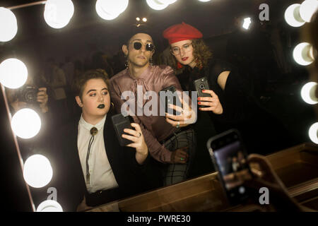 Den Gästen in Los Angeles Fashion Week, Petersen Automotive Museum, Oktober 10, 2018, Los Angeles, Kalifornien, USA Stockfoto