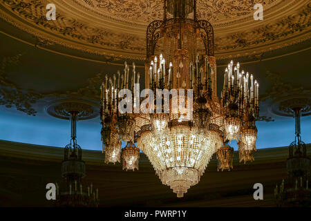 Bukarest / RUMÄNIEN - 21. SEPTEMBER: Innenansicht des Palastes der Menschen gebäude in Bukarest Rumänien am 21. September 2018 Stockfoto