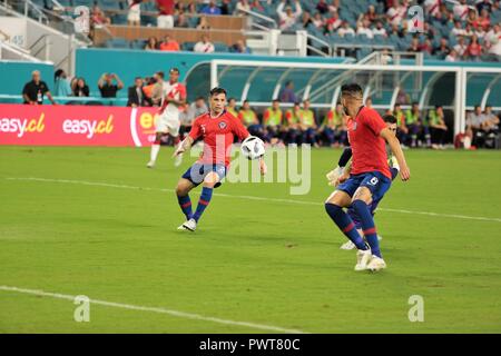 Miami, Florida. 12 Okt, 2018. Fußball-Spiel, Chile vs Peru im Hard Rock Stadion in Miami, Florida. Okt 12, 2018. Peru gewann 3-0. Stockfoto