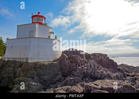 Ansicht der Amphitrite Point Lighthouse in Ucluelet, Vancouver Island, BC, Kanada Stockfoto