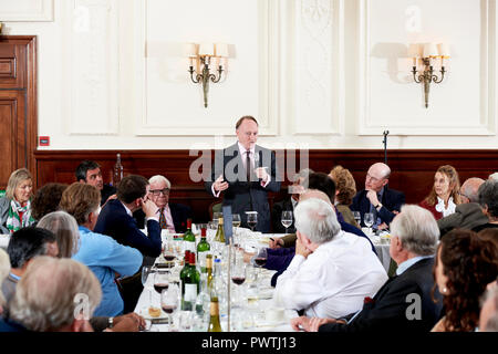 Andrew Roberts die Oldie literarische Mittagessen 16.10.18. Stockfoto