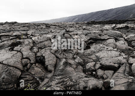 Blick auf massive Pahoehoe-lava flow im Volcano Nationalpark, auf Hawaii Big Island Stockfoto