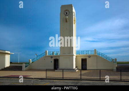 Art Deco Bäderarchitektur Seaton Carew County Durham Clock Tower und öffentliche Toiletten Stockfoto