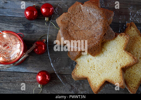 Bald ist Weihnachten, Weihnachten Objekte und Pandoro Stockfoto