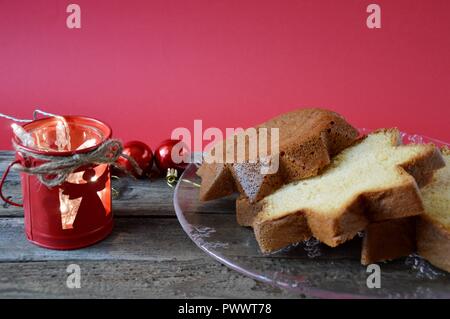 Bald ist Weihnachten, Weihnachten Objekte und Pandoro Stockfoto