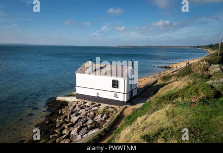 Die alte Küstenwache Watch House in Lepe Beach, New Forest, Hampshire Stockfoto