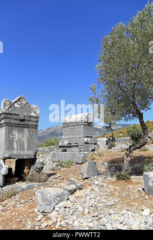 Sidyma antike Stadt (Dodurga Dorf) in Lykien, Türkei. Die Website hat einige sehr gut erhaltene und ungewöhnliche Lykischen Gräber aus römischer und byzantinischer Zeit. Stockfoto