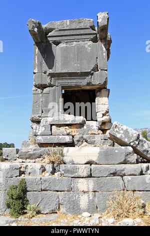 Sidyma antike Stadt (Dodurga Dorf) in Lykien, Türkei. Die Website hat einige sehr gut erhaltene und ungewöhnliche Lykischen Gräber aus römischer und byzantinischer Zeit. Stockfoto