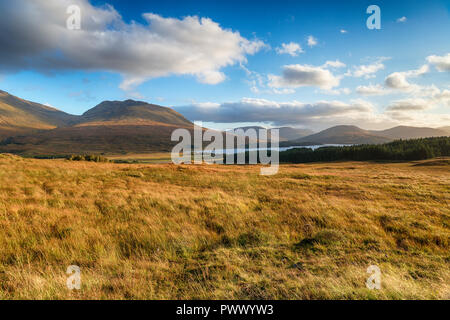 Loch Tulla aus der Sicht in der Nähe der Brücke von Orchy in Schottland Stockfoto