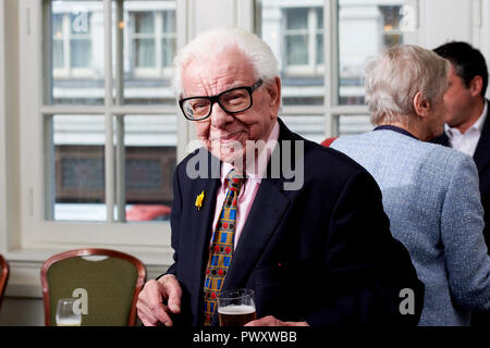 Barry Cryer die Oldie literarische Mittagessen 16.10.18. Stockfoto