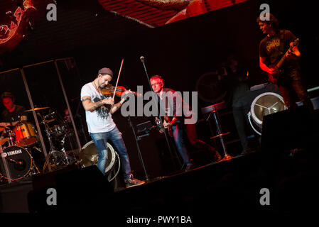 Rom, Italien. 17. Okt 2018. David Garrett, Violine während der explosiven Live Tour 2018 Palalottomatica in Rom Credit: Silvia Gerbino/Alamy leben Nachrichten Stockfoto