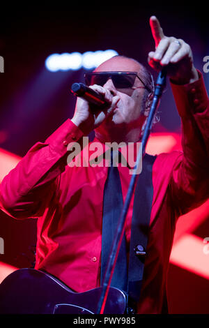 Padua, Italien. Okt, 2018 18. Luca Carboni Live Sputnik Tour 2018 Gran Teatro Geox Padova Credit: Unabhängige Fotoagentur/Alamy leben Nachrichten Stockfoto