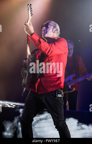 Padua, Italien. Okt, 2018 18. Luca Carboni Live Sputnik Tour 2018 Gran Teatro Geox Padova Credit: Unabhängige Fotoagentur/Alamy leben Nachrichten Stockfoto