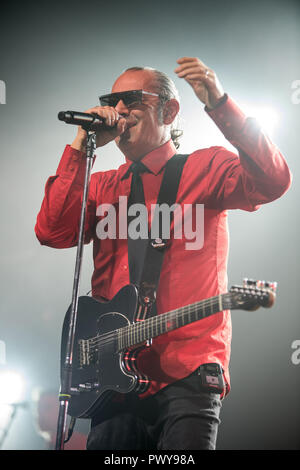 Padua, Italien. Okt, 2018 18. Luca Carboni Live Sputnik Tour 2018 Gran Teatro Geox Padova Credit: Unabhängige Fotoagentur/Alamy leben Nachrichten Stockfoto