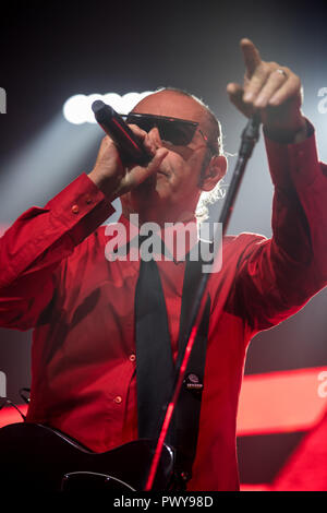 Padua, Italien. Okt, 2018 18. Luca Carboni Live Sputnik Tour 2018 Gran Teatro Geox Padova Credit: Unabhängige Fotoagentur/Alamy leben Nachrichten Stockfoto