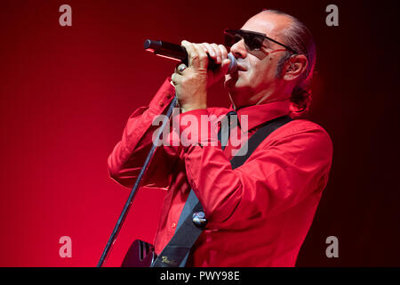 Padua, Italien. Okt, 2018 18. Luca Carboni Live Sputnik Tour 2018 Gran Teatro Geox Padova Credit: Unabhängige Fotoagentur/Alamy leben Nachrichten Stockfoto