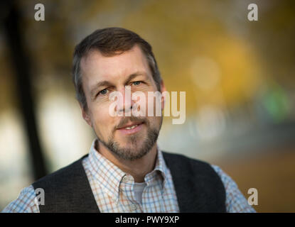 Dresden, Deutschland. Okt, 2018 18. Oper Sänger Georg Zeppenfeld. Die international renommierte Bass wird die Semperoper Foundation Prize am 21. Oktober 2018 erhalten. Credit: Monika Skolimowska/dpa-Zentralbild/dpa/Alamy leben Nachrichten Stockfoto