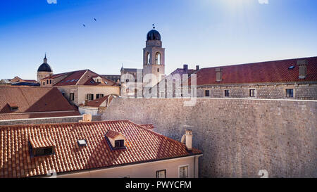 Glock Tower in der schönen Altstadt von Dubrovnik Stockfoto