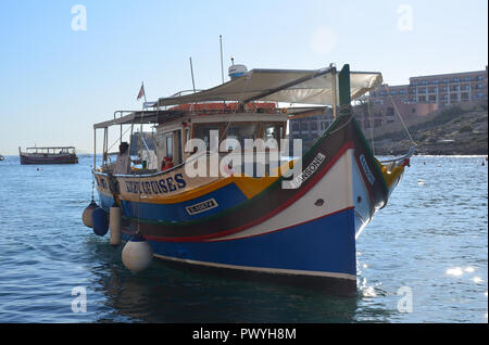 Kreuzfahrten Boot in St. Julian's Bay Stockfoto