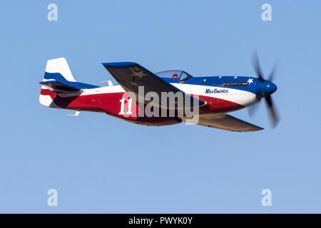 Dr. Brent Hisey Piloten die P-51D Mustang "Miss American' während einer 2018 Unbegrenzte Klasse Hitze Rennen auf dem Reno National Championship Air Races Stockfoto