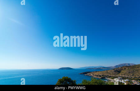 Die faszinierenden und fröhlichen Farben der Natur um uns herum, Athen, Griechenland Stockfoto