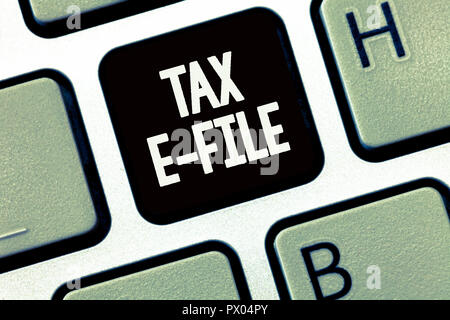 Handschrift Text schreiben Steuer E-Datei. Begriff Sinne System Einreichen der Unterlagen an uns Internal Revenue Service. Stockfoto