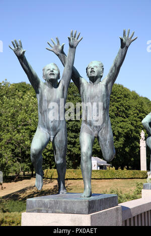 Vigeland Skulpturenpark, Fragner Park, Oslo, Norwegen. Der Park enthält das Lebenswerk des norwegischen Bildhauers Gustav Vigeland (1869 - 1943). Stockfoto