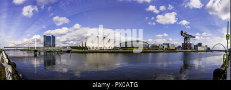 Glasgow Skyline entlang des Flusses Clyde. Inklusive SSE Hydro, Gürteltier, finnieston Kran. St April 2018! Stockfoto