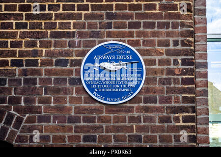 Gedenktafel zur Erinnerung an die Operational Headquarters der BOAC Poole's Flying Boats in Poole, Dorset, Großbritannien am 18. Oktober 2018 Stockfoto