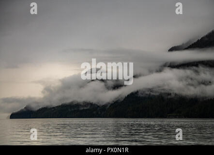 Nebel anheben Stockfoto